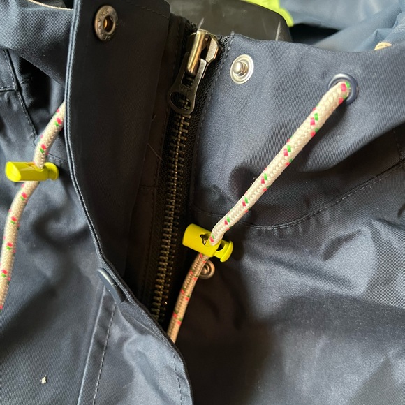 Boden Wells Navy Waterproof Hooded Coat 4 Reg - Picture 6 of 8